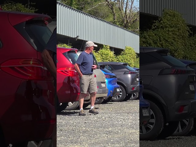 #Prank Un aveugle conduit une voiture 😂