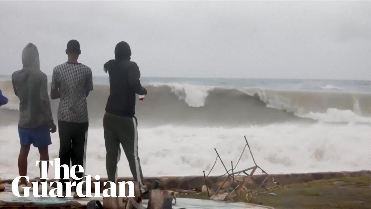 ‘It’s not turning back’: Jamaicans brace for Hurricane Melissa