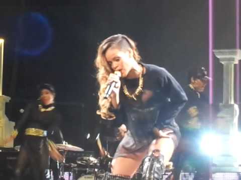 rihanna live philadelphia 2013 diamonds tour birthday cake talk that talk mp3