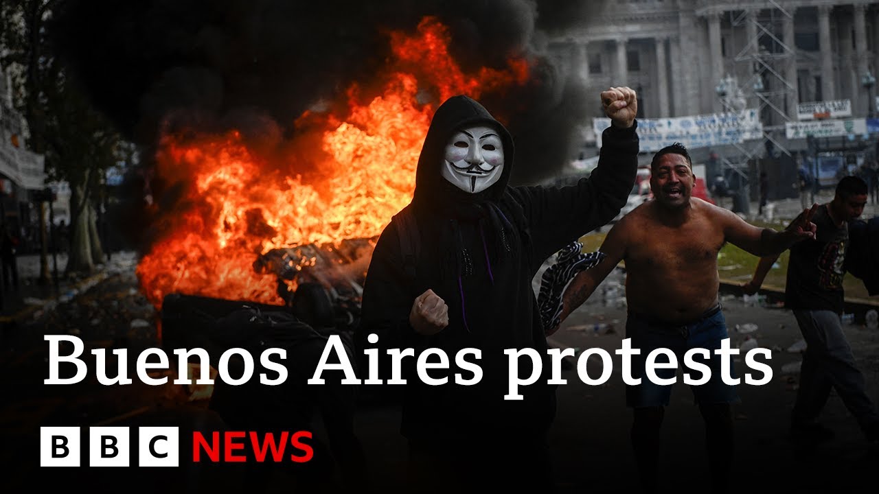 Buenos Aires rocked by violent clashes over Argentina's President Milei reforms | BBC News