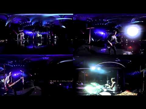 Muse - Plug In Baby Live Reading 2011 (360° Multi-cam)