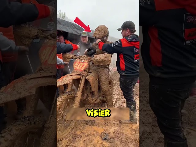 Wie Motocross-Piloten in Sekunden klare Sicht bekommen #Motocross #DirtBike #VisierTrick #Rennlife