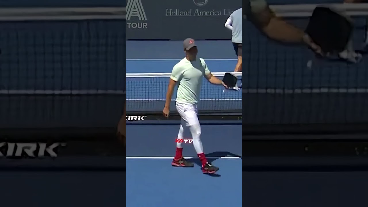 A mean backhand flipper 🤚 #pickleball #pickleballislife #pickleballhighlights