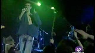 The Smiths - 04 Pretty Girls Make Graves (Derby 83)