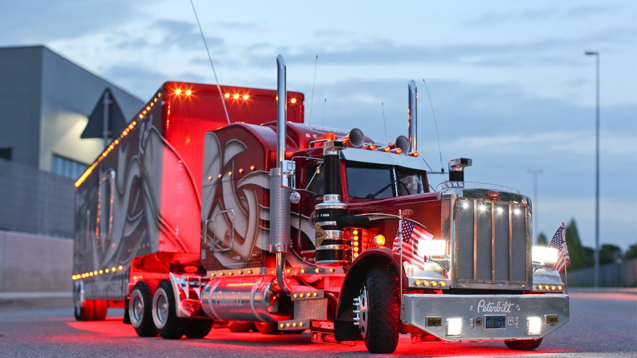 Peterbilt 359 RC 1 4 Truck Road Night mp4 YouTube