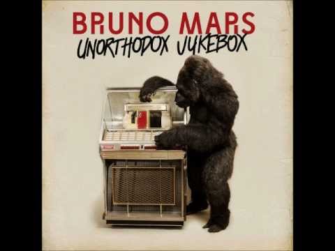 BRUNO MARS - MOONSHINE (HD)