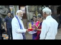 Prime Minister Narendra Modi Visits Meenakshi Amman Temple in Madurai, Tamil Nadu | News9  - 09:32 min - News - Video
