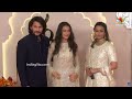 ముంబై లో మహేష్ క్రేజ్ మాములుగా లేదుగా | Mahesh Babu With his Family at Ananth Ambani Wedding  - 01:51 min - News - Video