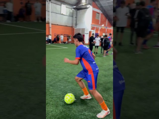 Ricardinho provocando o louzada no x1
