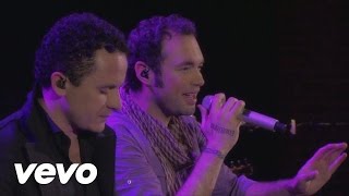 Santiago Cruz - Mariposas en la panza (Video En Vivo) ft. Fonseca