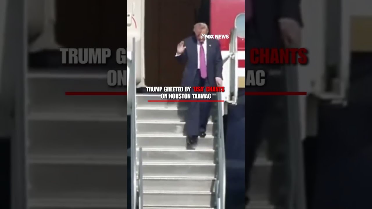 Trump greeted with 'USA' chants in Texas #shorts