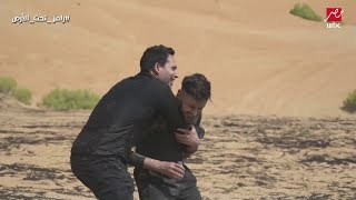 الحلقة 16 : ظافر عابدين يضرب رامز جلال وطاقم البرنامج يتدخل فى رامز ...