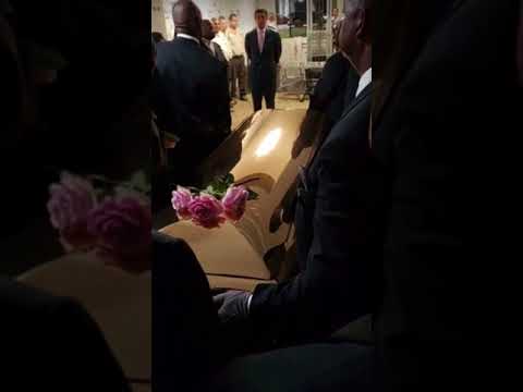 Aretha Franklin being entombed