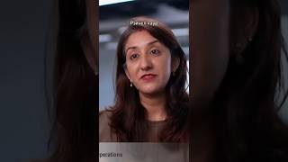 Она КАЖДЫЙ ДЕНЬ летает на работу #shorts #шортс