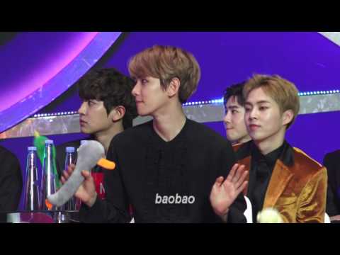 170114 GDA, Baekhyun Focus 백현 reaction to IOI performance