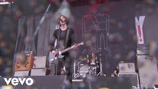 Catfish and the Bottlemen - Cocoon (Live at Glastonbury 2015)