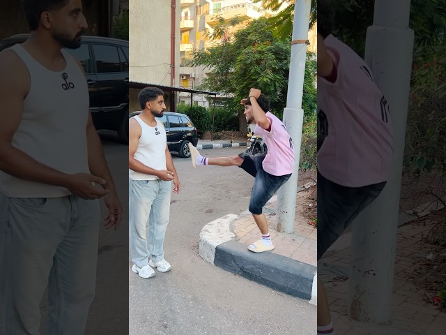 لما اخوك الصغير ينضرب ويجي يقلك😂