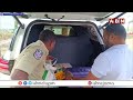 బండి సంజయ్ వాహనాన్ని చెక్ చేసిన పోలీసులు | Police Checking BJP Bandi Sanjay Vehicle | ABN Telugu  - 01:39 min - News - Video