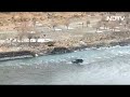 Tourist Drives Thar SUV Through River To Beat Himachal Traffic Jam  - 00:52 min - News - Video