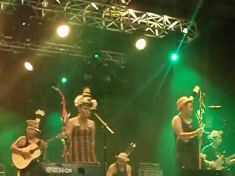 Nading Rhapsody - Lan-E Nimang (Sarawak folk song) - Live in RWMF 2012