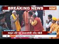 PM Modi Mathura Visit: कृष्ण जन्मस्थान पहुंचे PM मोदी, देखिए तस्वीरें | Ground Report  - 08:56 min - News - Video