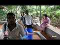 Trivikram Srinivas Visits Tirumala With His Family By Walking From Alipiri Steps | V6 News  - 03:11 min - News - Video