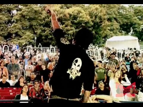 Papa Roach - Time Is Running Out (Live - Crue Fest)