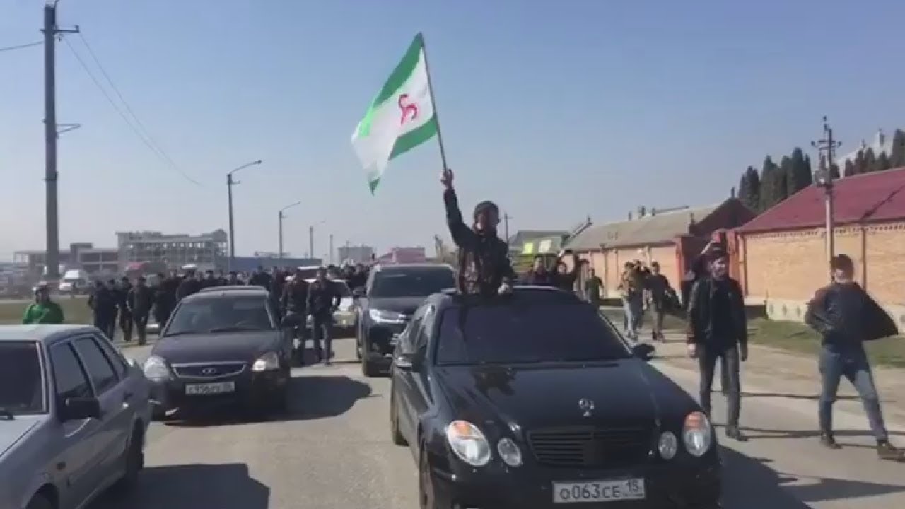 Ингушетия: столкновения с силовиками не остановили протест