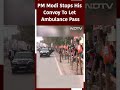 PM Modi Stops His Convoy To Let Ambulance Pass In Varanasi  - 00:33 min - News - Video