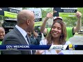 First couple casts ballots in early voting(WBAL) - 02:41 min - News - Video