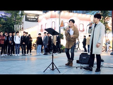 버스킹하는데 실제 가수 정엽이 와서 신촌 마비됌 ㄷㄷ 뒤 사람들반응보세요 (권민제 직캠中)