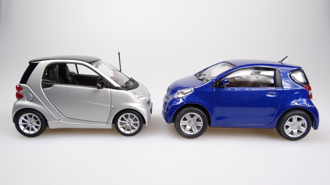 toyota iq vs smart car #4