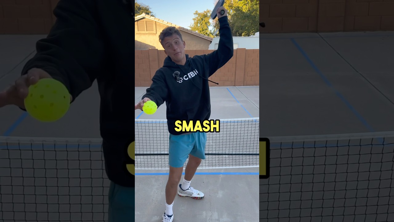How to Defend Against an Overhead Smash! 🔨💥 #pickleball #pickleballtips #shorts