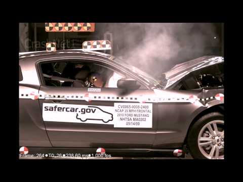 Video Crash Test Ford Mustang Shelby GT500 sedan 2009