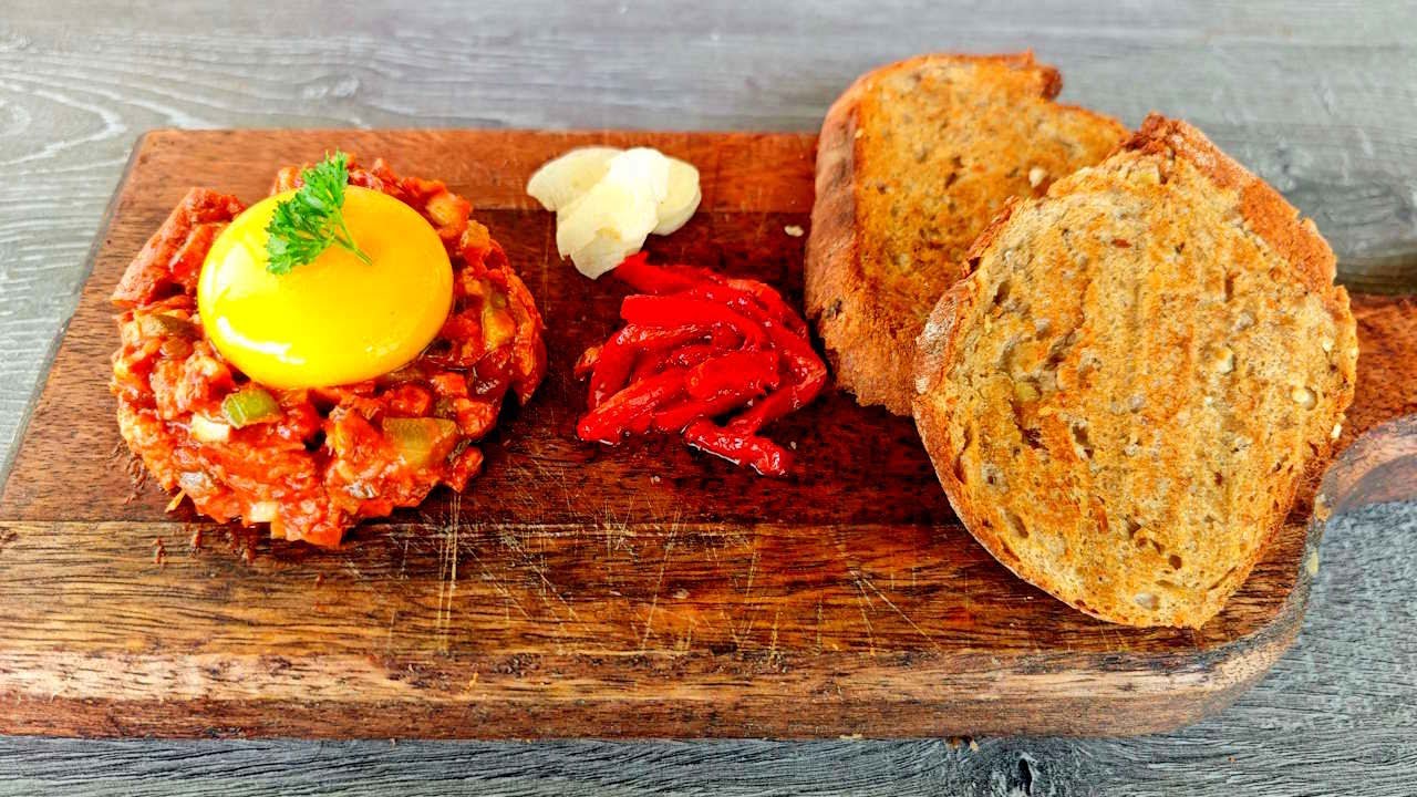 Tatarák z párků? Zní to šíleně, ale chutná neuvěřitelně dobře! | @zadnyspeky