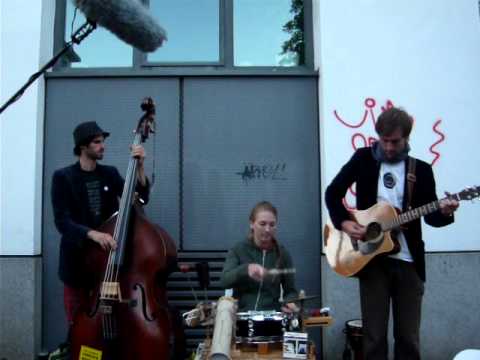 Schenke eine Ziege - Ziegensong - www.philadelphia-band.com