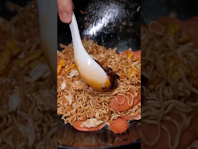 Spicy fried instant noodles丨food blind box丨eating spicy food and funny pranks