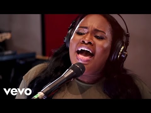 Tasha Cobbs Leonard - Your Spirit ft. Kierra Sheard