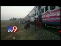 Close shave for passengers as Manmad Express train brakes fail