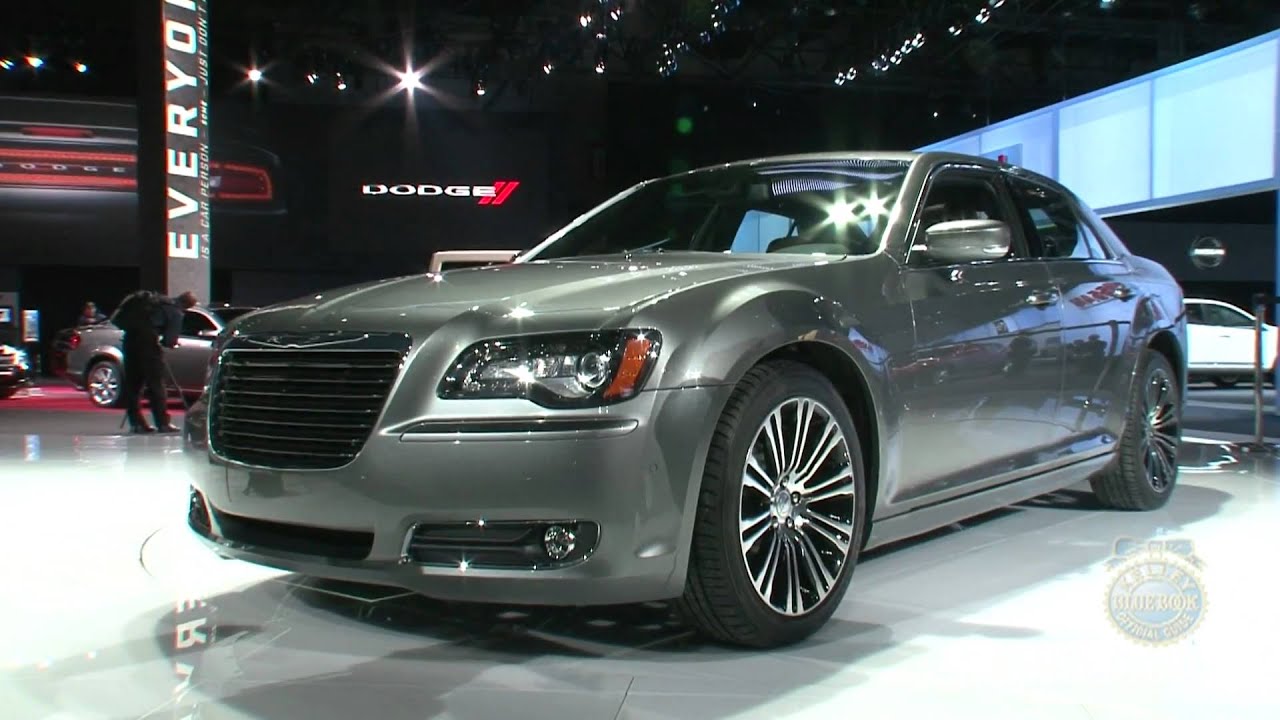 Chrysler 300 srt8 2012 youtube #5