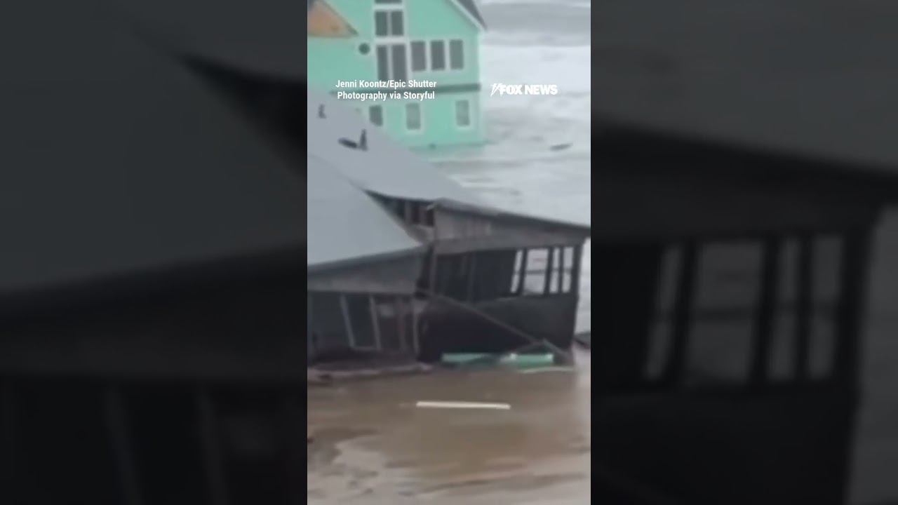 WATCH: Beachfront homes collapse into the ocean #shorts #weather