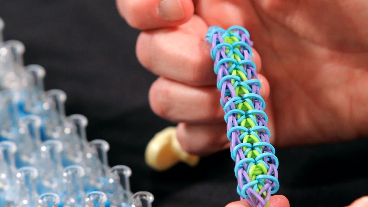 How to Make a Zippy Chain Bracelet | Rainbow Loom - YouTube