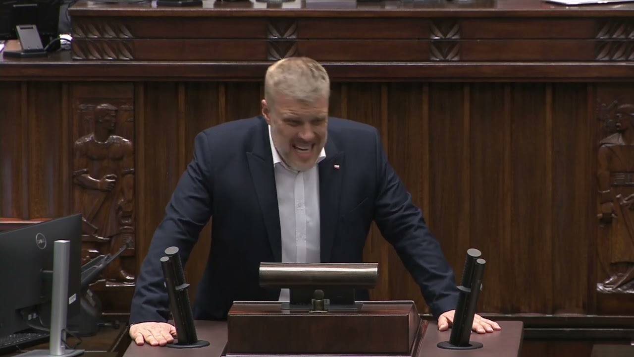 Zandberg: ten budżet jest słaby, kompromitująco słaby jeżeli chodzi o wydatki na inwestycje!