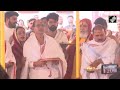 Shivraj Singh Chouhan Offers Prayers At Karunadham Aashram In Bhopal  - 01:04 min - News - Video