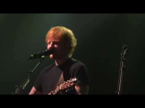 Ed Sheeran - I'm A Mess @ Le Bataclan, Paris 27/11/14