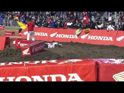 Mike Alessi crash Daytona Supercross 450 Main 2015 