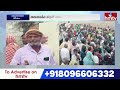 Narayanpet :నారాయణపేట జిల్లాలో యూరియా కోసం రైతుల మధ్య తోపులాట | hmtv  - 01:44 min - News - Video