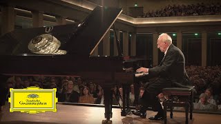 Maurizio Pollini – Beethoven: Piano Sonata No.30 in E major, Op. 109: 1. Vivace ma non troppo