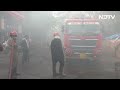 Delhi: Vasant Vihar की एक दुकान में लगी आग, कोई हताहत नहीं | Delhi Fire  - 02:18 min - News - Video