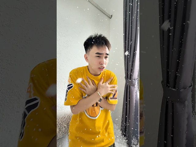 Biến Căn Phòng Tuyết Rơi - Nguyễn Chí Thanh.